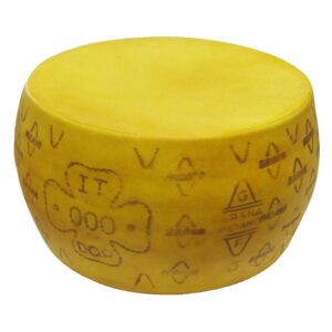Kunststof Kaas Grana Padano (heel wiel)
