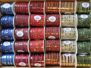 Cadeaulint 10mm x 10 meter kerst assorti